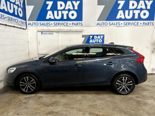 2018 Volvo V40 2L Diesel For Sale Images
