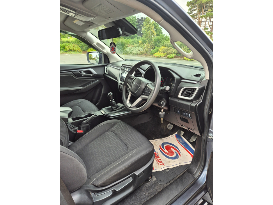 2024 Isuzu D-MAX 1.9L Diesel For Sale Images