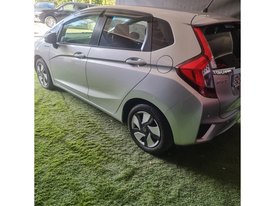 Honda Fit 2015 Honda Fit/ Jazz Automatic Hybrid — thumbnail 4