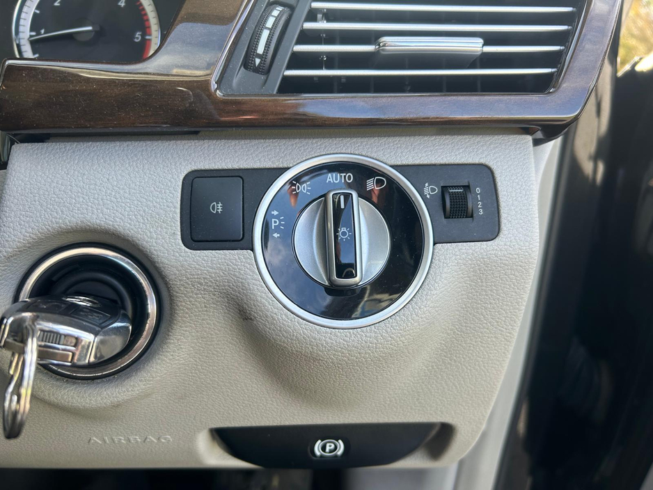 2012 Mercedes-Benz E Class 2.1L Diesel For Sale Images