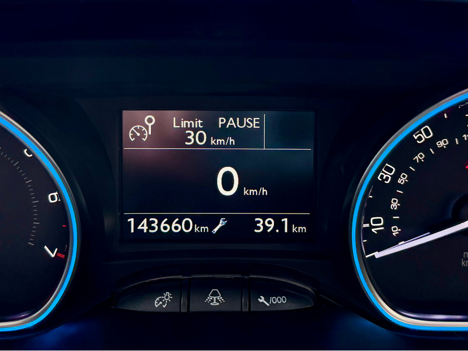 Peugeot 2008 1.2 PTECH ALLURE PREMIUM 82 5DR — thumbnail 24
