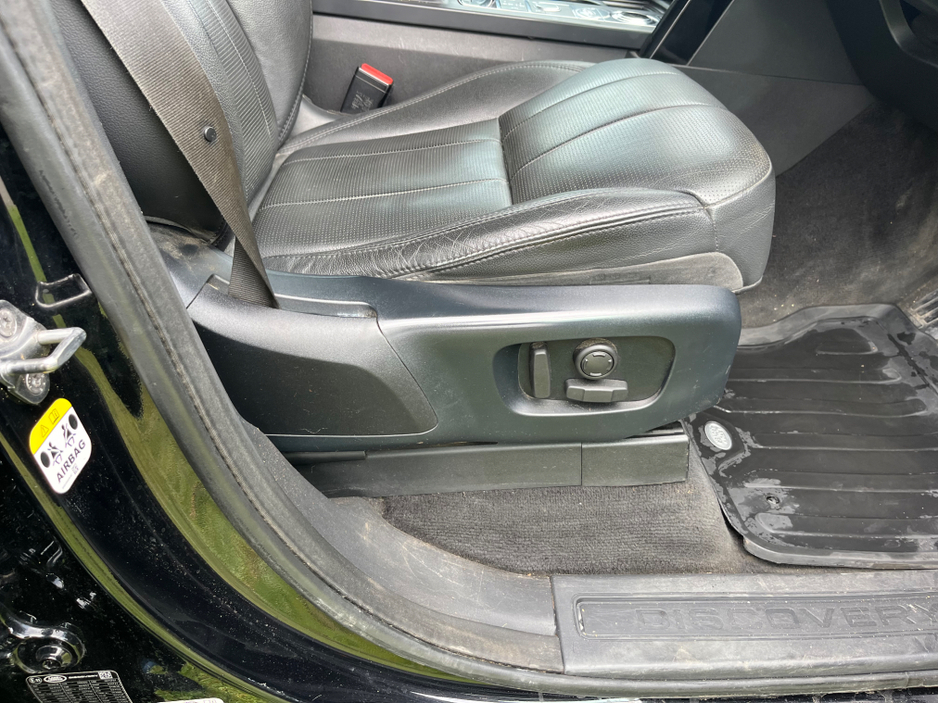 2019 Land Rover Discovery 2L Diesel For Sale Images