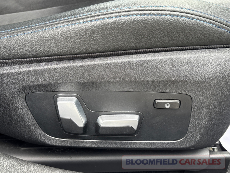BMW 3 Series X-DRIVE, M-SPORT TOURING , AUTO // LOW MILEAGE — thumbnail 26