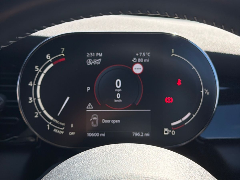 2024 MINI Hatch 2L Petrol For Sale Images
