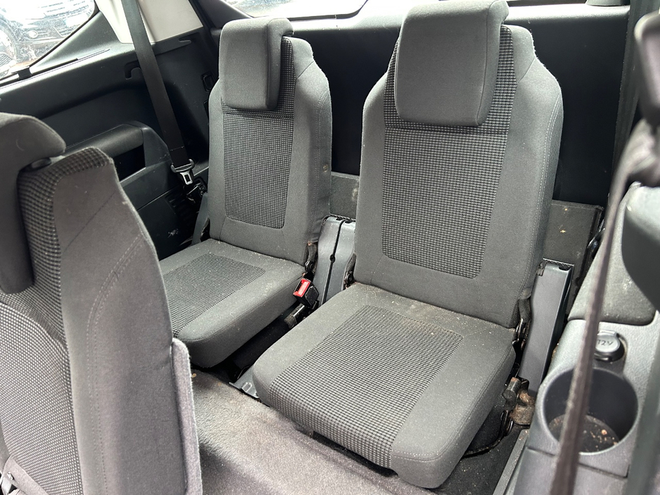 2014 Peugeot 5008 1.6L Diesel For Sale Images