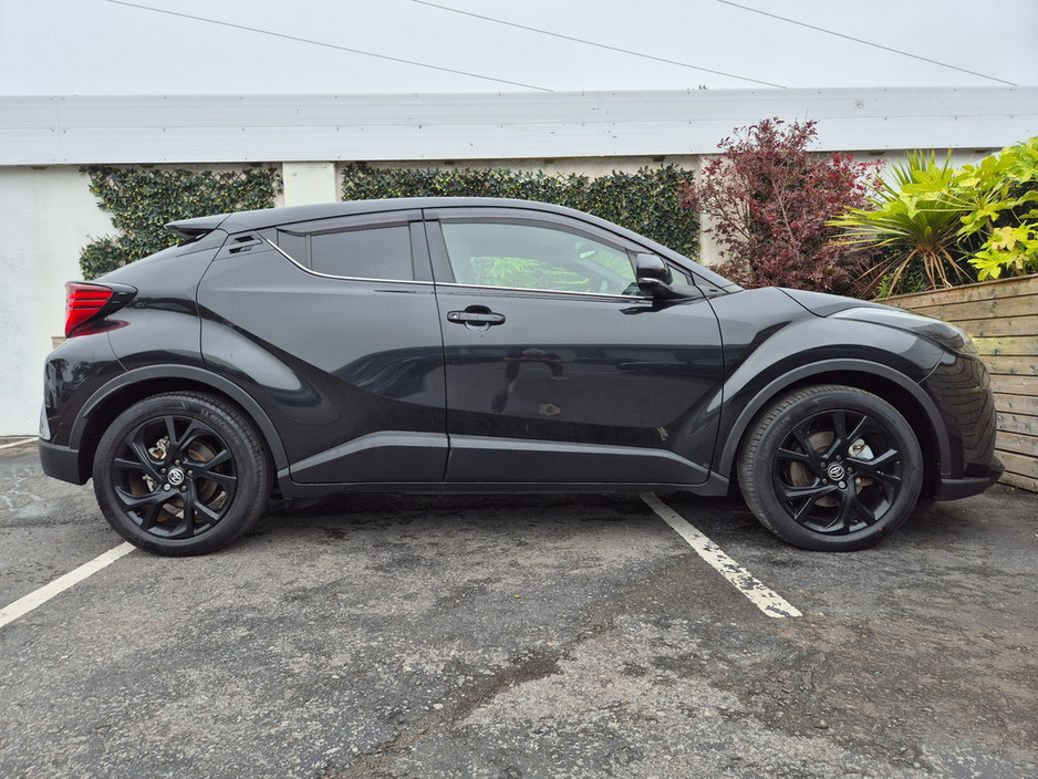 Toyota C-HR 1.8 HYBRID / SOL NERO WITH SAFETEY PACK 2 / TAX €160 — thumbnail 11