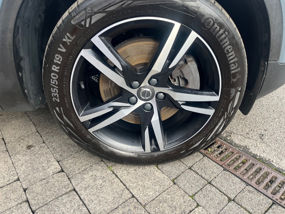 2021 Volvo XC40 1.5L Hybrid For Sale Images