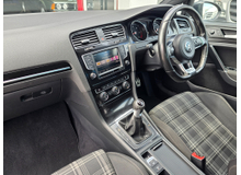 2016 Volkswagen Golf 2.0L Diesel For Sale Images