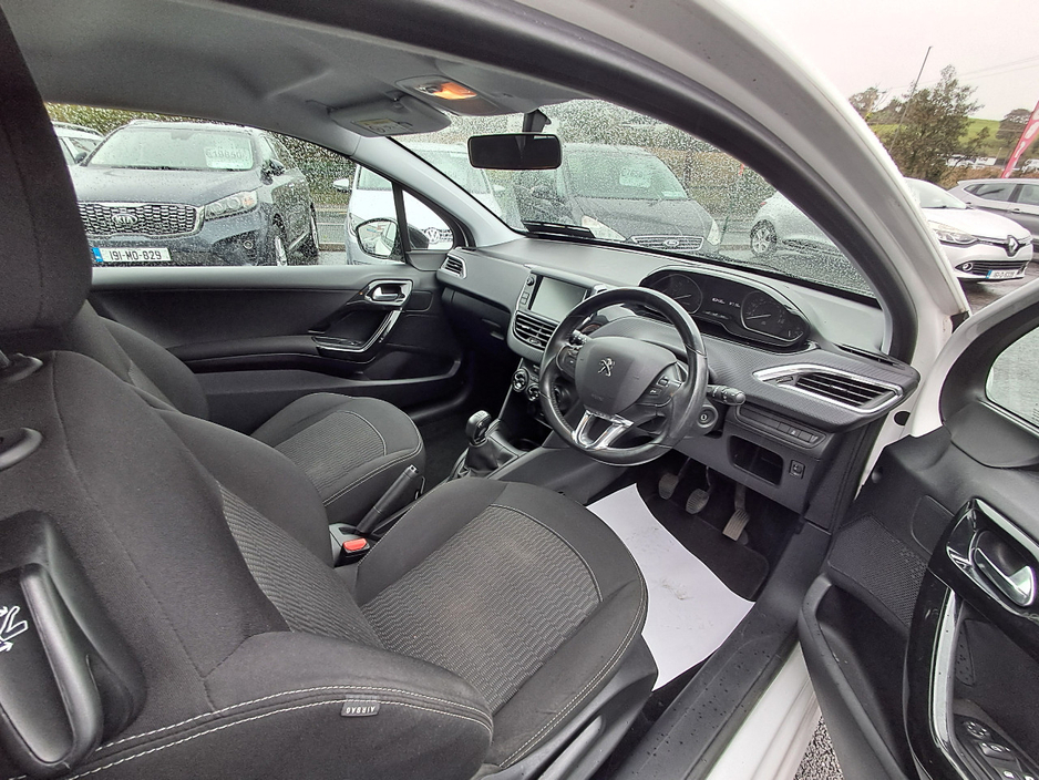 2017 Peugeot 208 1.2L Petrol For Sale Images