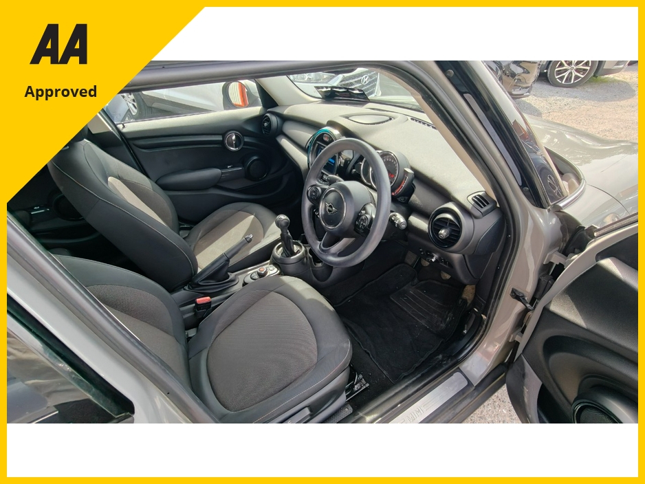 2019 MINI Hatch 1.5L Petrol For Sale Images