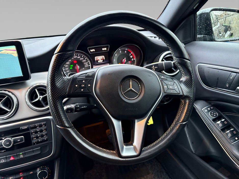 Mercedes-Benz GLA Class 1.6 Petrol Auto — thumbnail 12