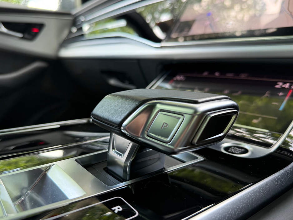 2021 Audi Q8 3L Petrol Plug-in Hybrid For Sale Images