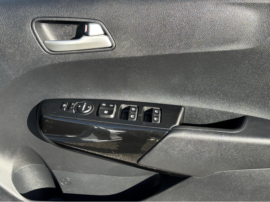 Kia Picanto 1.0 EX 5DR — thumbnail 11