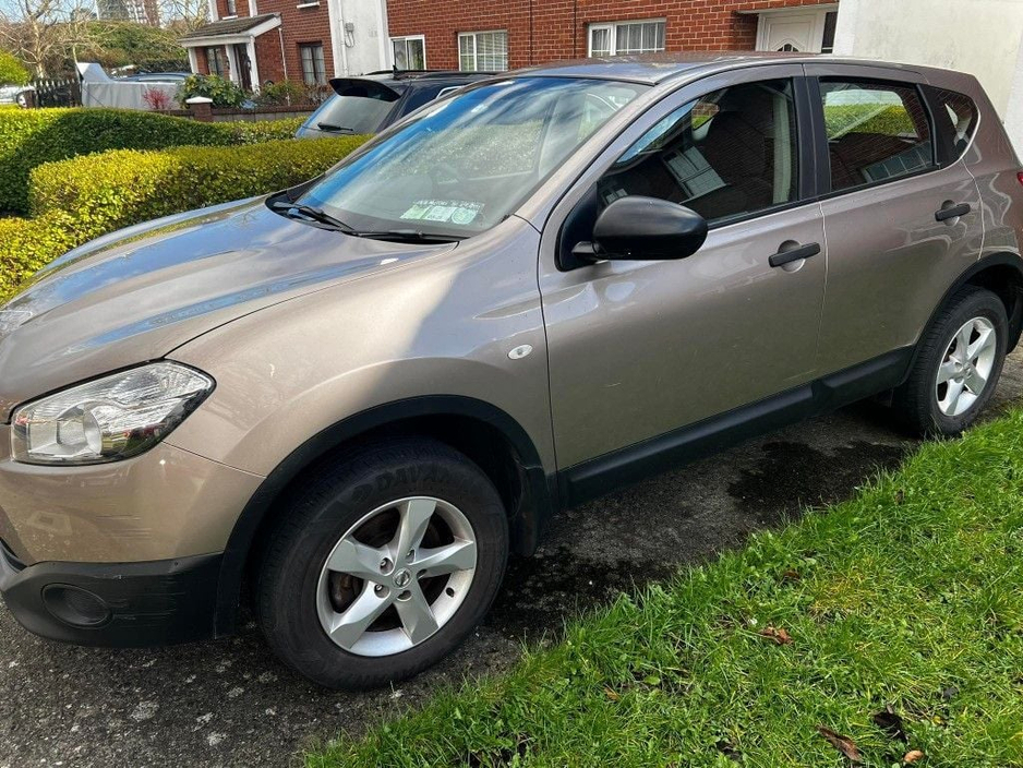 Nissan Qashqai 2.0 XE Hatchback Petrol Automatic (140bhp) — thumbnail 5