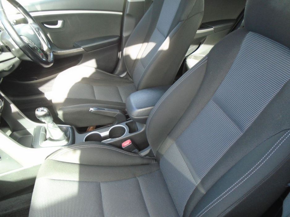 2014 Hyundai i30 1.6L Diesel For Sale Images