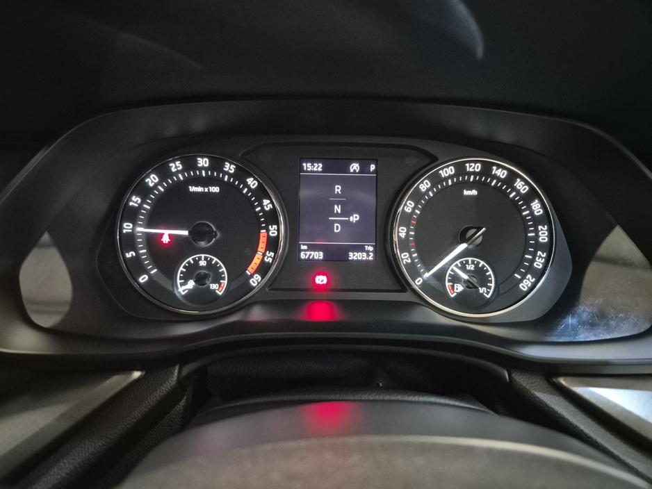 Skoda Octavia AMBITION 2.0 TDI Auto 115 — thumbnail 11