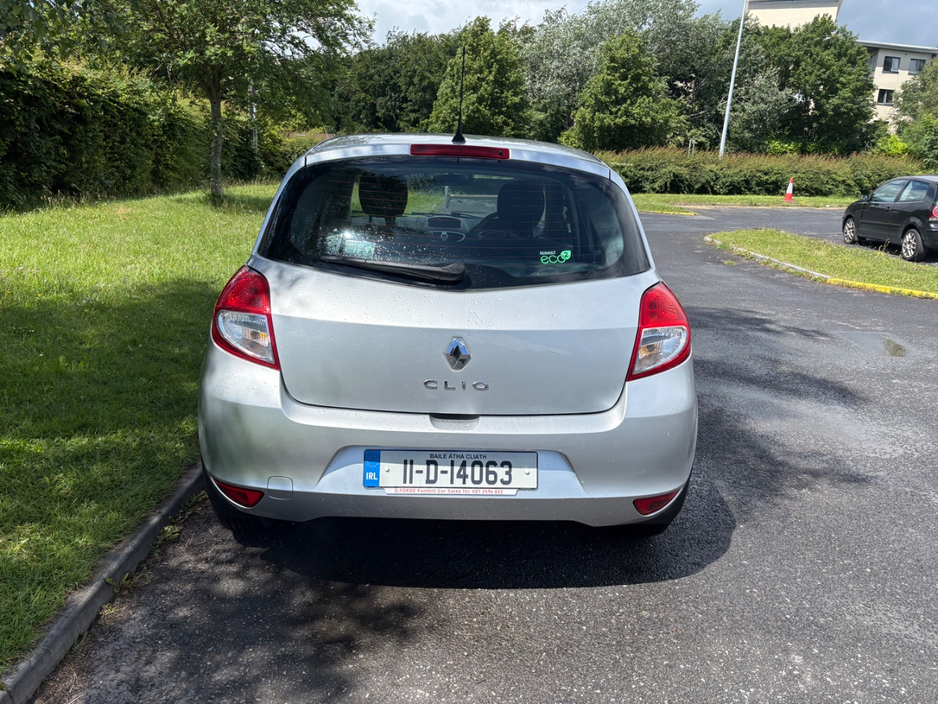 2011 Renault Clio 1.1L Petrol For Sale Images