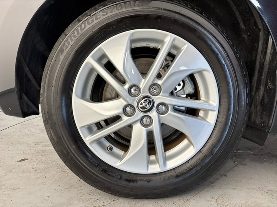 Toyota Yaris Luna — thumbnail 18