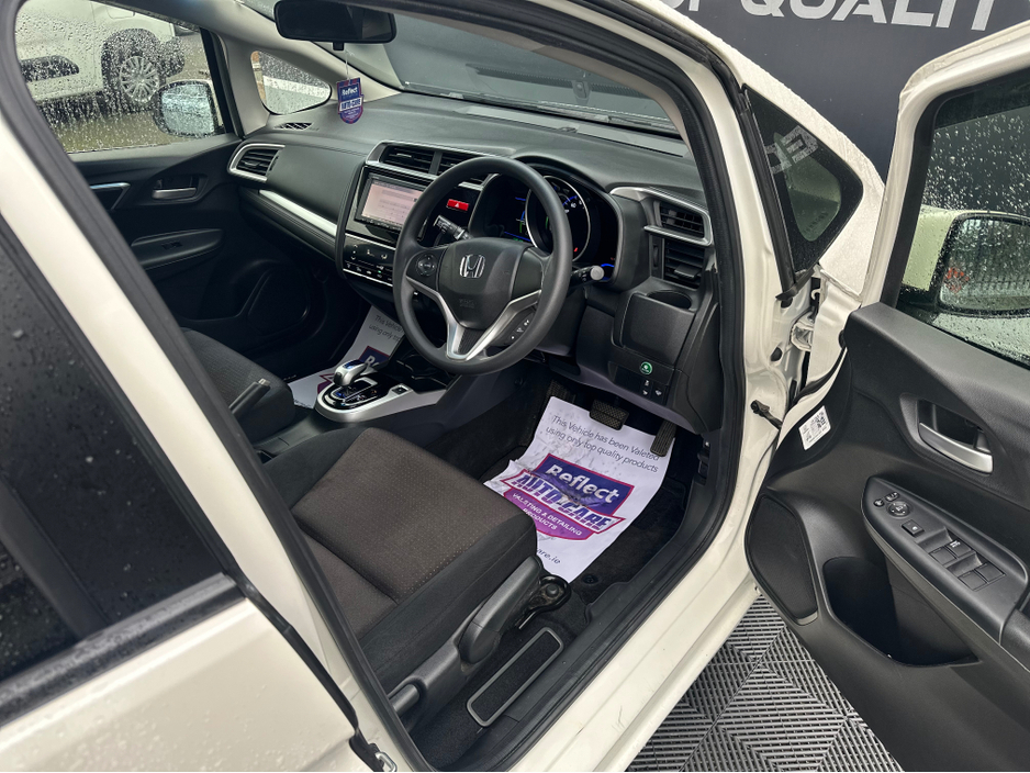 Honda Fit Hybrid — thumbnail 6