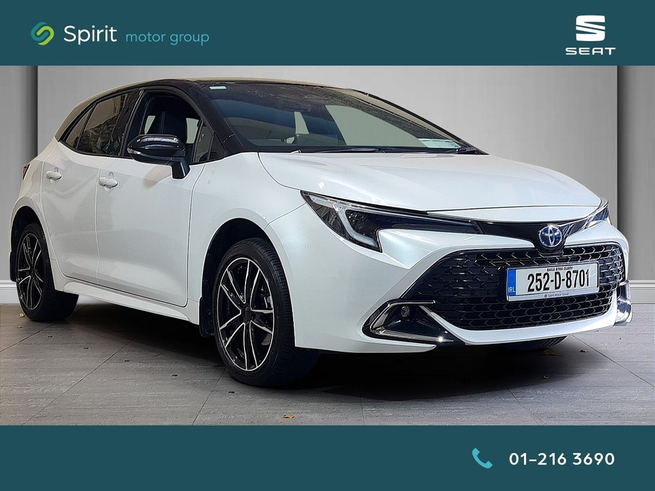 Toyota Corolla 1.8 Hybrid Luna Sport Hatchback*Call John 0861913954