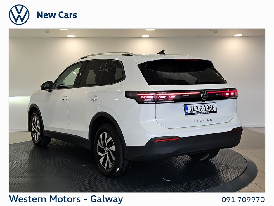 Volkswagen Tiguan Launch Edition 2.0 TDI 150HP DSG,New Model,18" Upgrade Alloys,Rear Camera,Digital Dash,App Connect,Elec Bootlid + much more — thumbnail 3