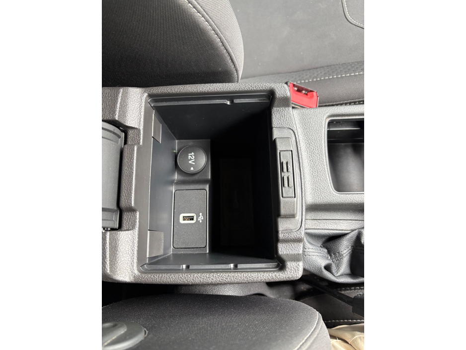 Ford Focus 1.0 ECOBOOST ZETEC 100PS 5DR T — thumbnail 10