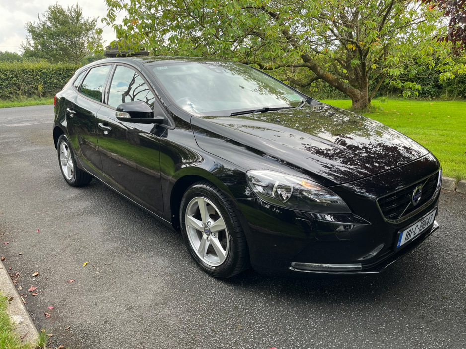 2016 Volvo V40 2L Petrol For Sale Images