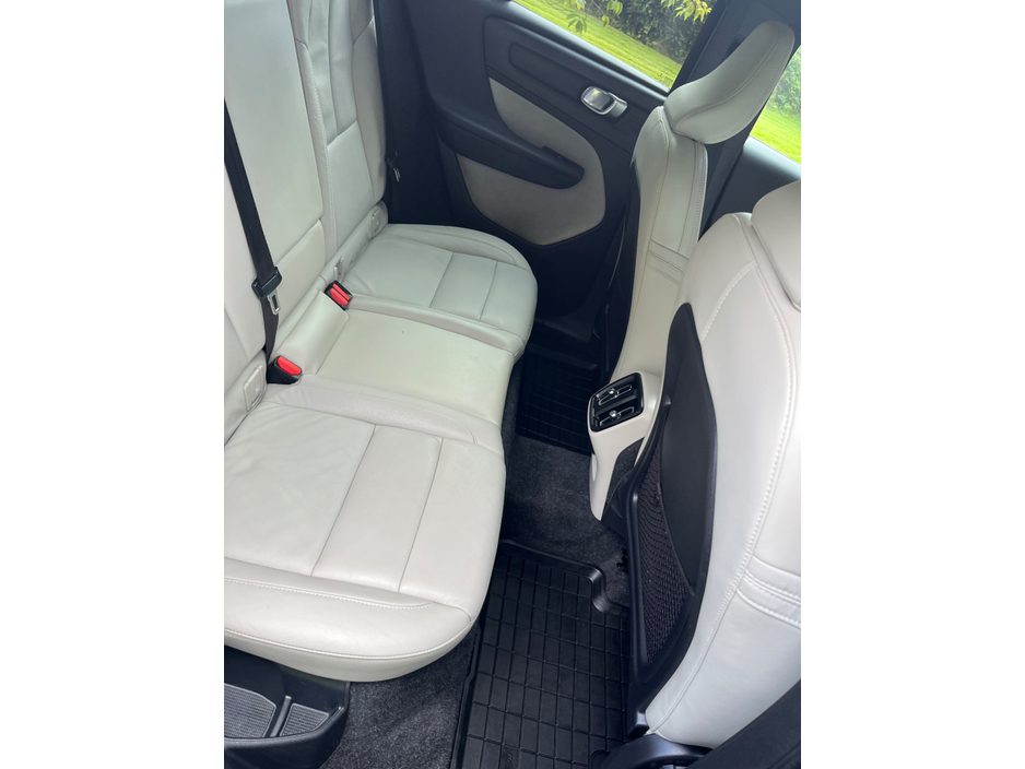 2019 Volvo XC40 2L Diesel For Sale Images