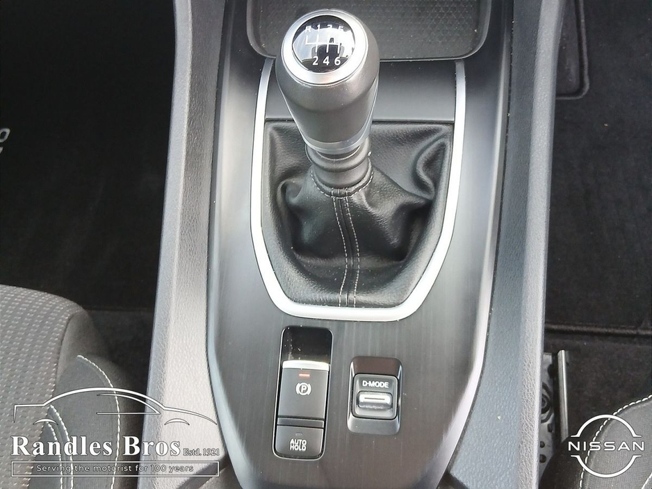 Nissan Qashqai 1.3 PET SV — thumbnail 17