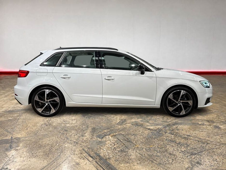 Audi A3 1.4 AUTOMATIC - BLACK STYLING EDITION - UPGRADED ALLOYS - FLAT BOTTOM STEERING WHEEL - CRUISE CONTROL - REVERSE CAMERA - HEATED SEATS — thumbnail 2