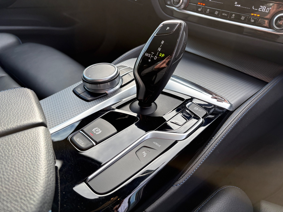 2019 BMW 5 Series 2L Petrol Plug-in Hybrid For Sale Images