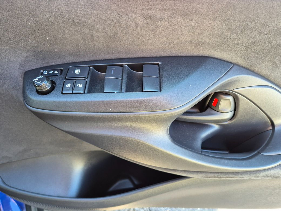 Toyota Yaris Cross 1.5 HYBRID / X SPEC / LOW MILEAGE / TAX €150 — thumbnail 28