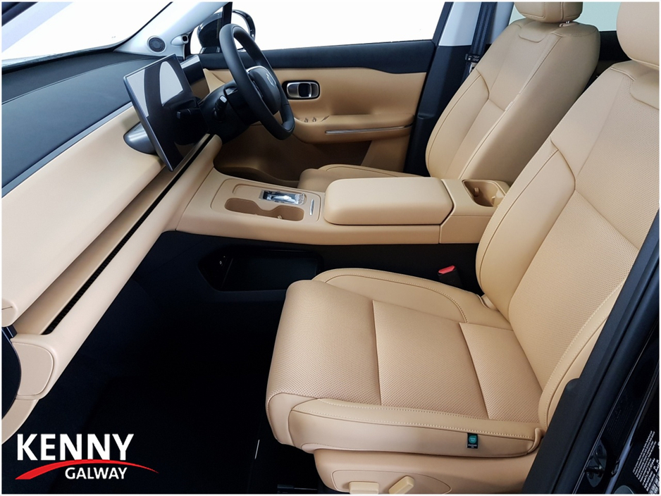 2026 Leapmotor C10 1.5L Petrol Plug-in Hybrid For Sale Images