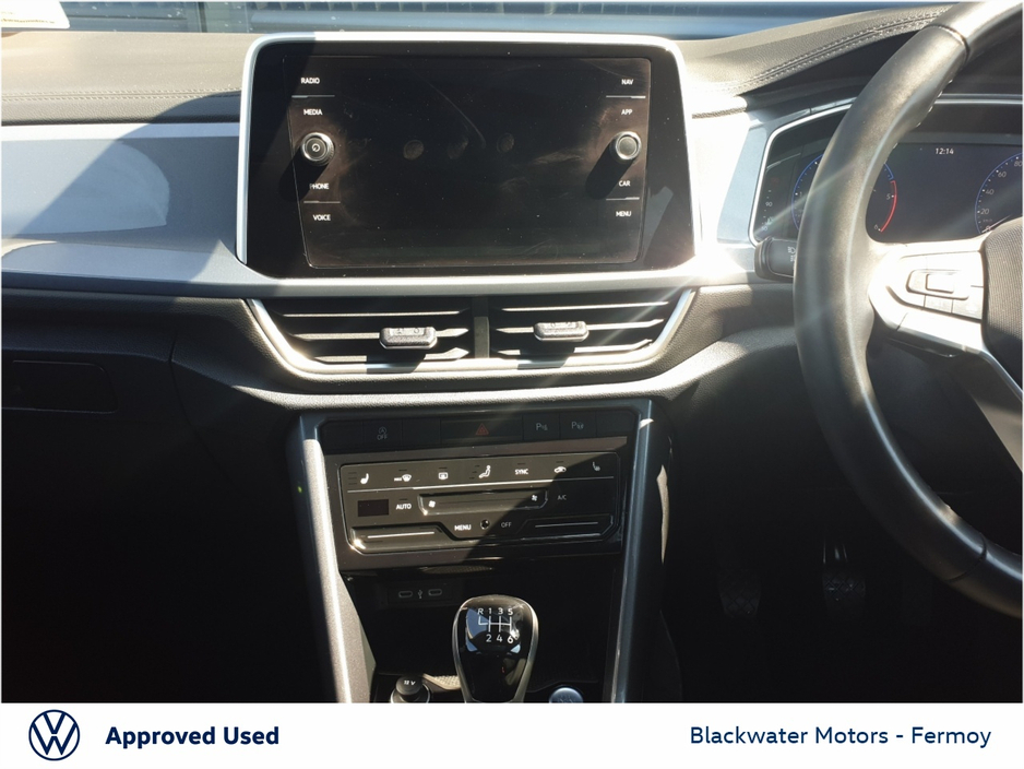 Volkswagen T-Roc 2.0TDI 116BHP STYLE PLUS — thumbnail 17