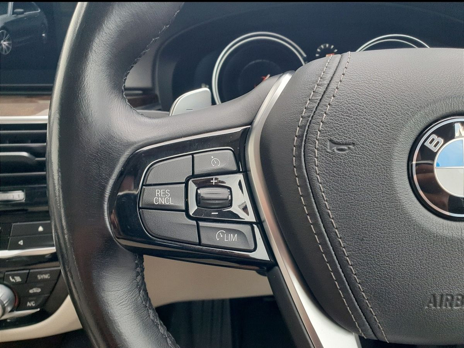 BMW 5 Series 520d SE Touring — thumbnail 17