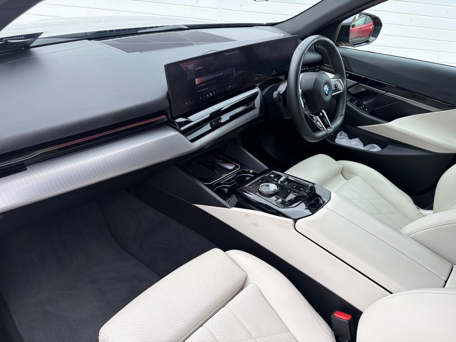2024 BMW 5 Series 2L Petrol Plug-in Hybrid For Sale Images