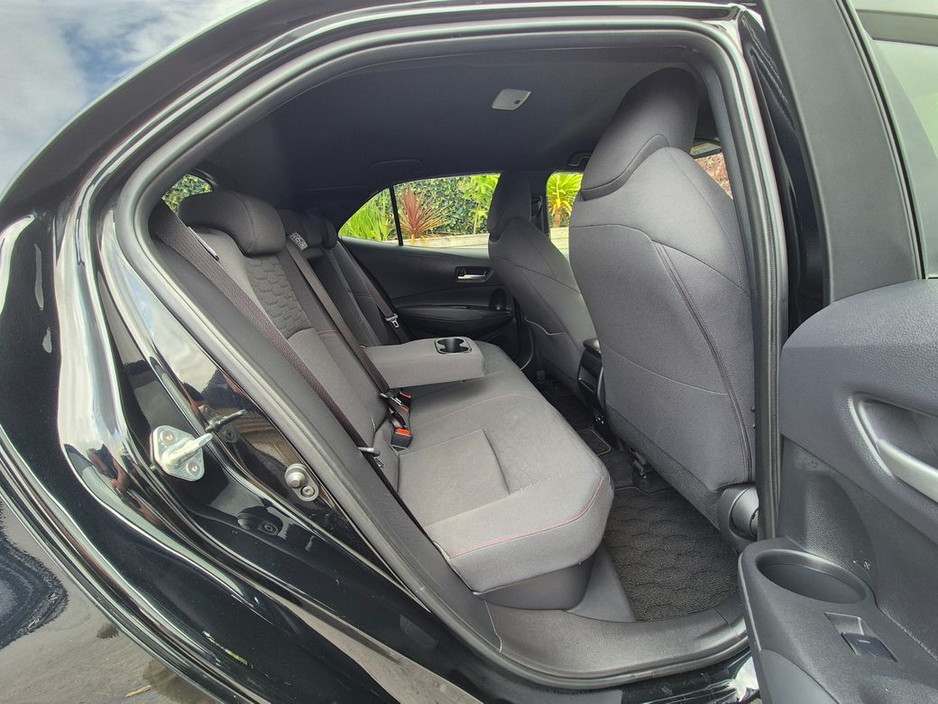 Toyota Corolla 1.8 HYBRID / SPORT SPEC / LOW MILEAGE / TAX €180 — thumbnail 14