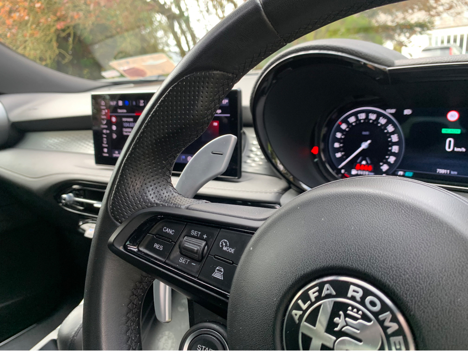 2023 Alfa Romeo Tonale 1.3L Petrol Plug-in Hybrid For Sale Images