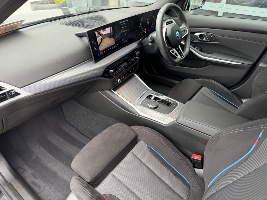 BMW 3 Series 330E M SPORT PRO — thumbnail 7
