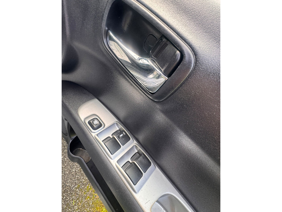 2016 Mitsubishi L200 2.5L Diesel For Sale Images