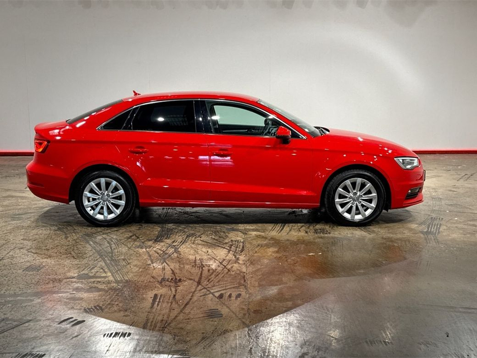 Audi A3 1.4 AUTOMATIC SALOON - FACTORY ALLOYS - CRUISE CONTOL - REAR CAMERA - MULTI FUNCTION STEERING WHEEL - HEATING / AC CONTROLS — thumbnail 2