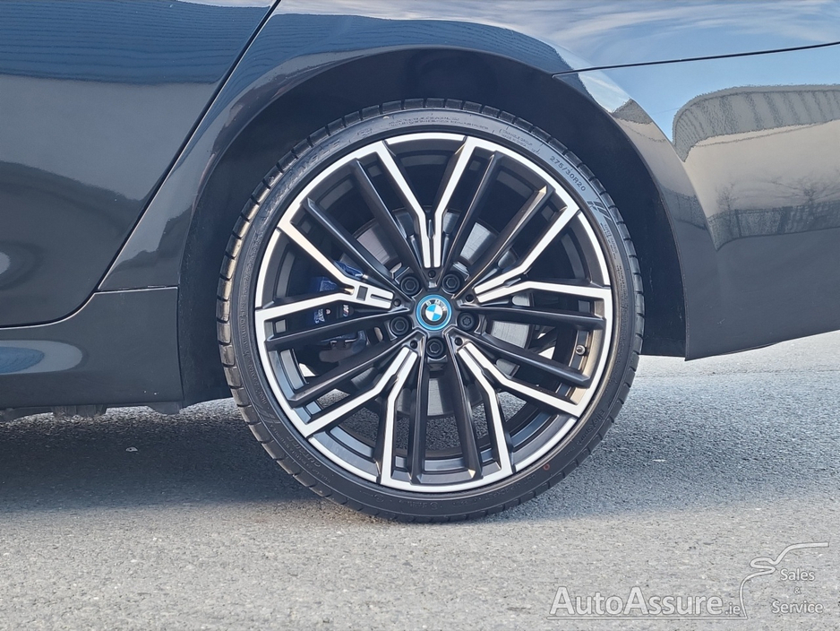 2023 BMW 5 Series 2L Petrol Plug-in Hybrid For Sale Images