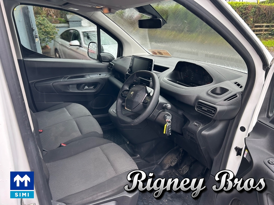 2022 Peugeot Partner 1.5L Diesel For Sale Images