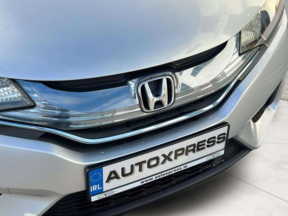 Honda Fit GP5 Hybrid 5DR Auto — thumbnail 3