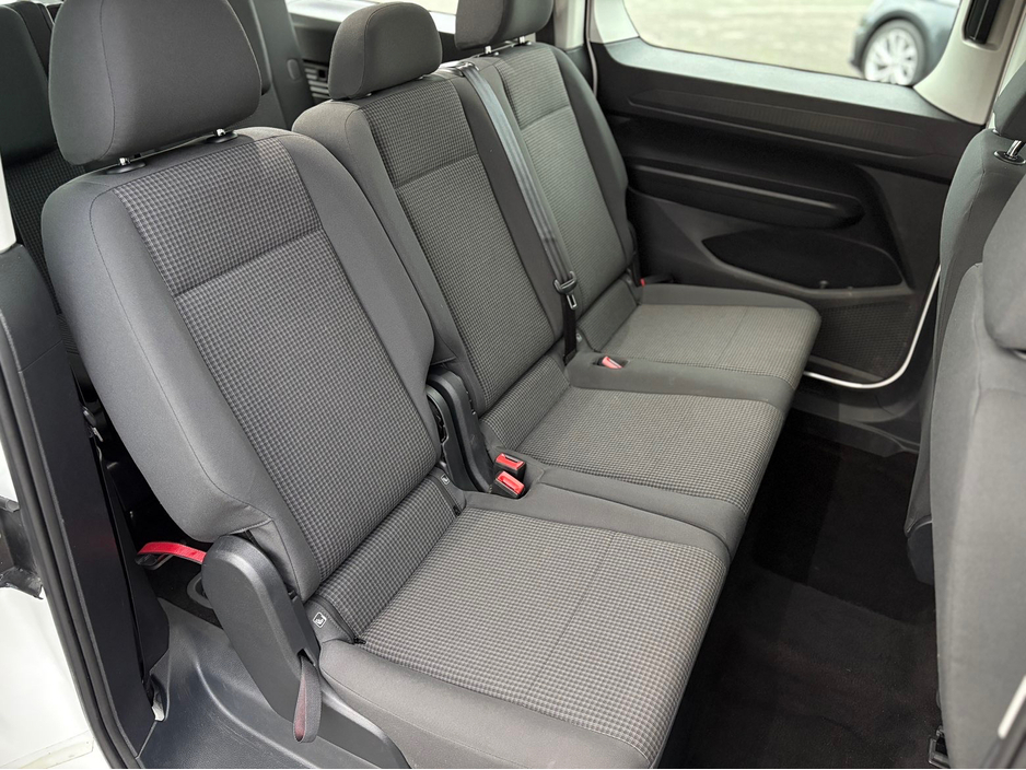 2022 Volkswagen Caddy Maxi Life 2L Diesel For Sale Images