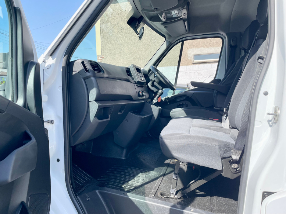2022 Renault Master 2.3L Diesel For Sale Images