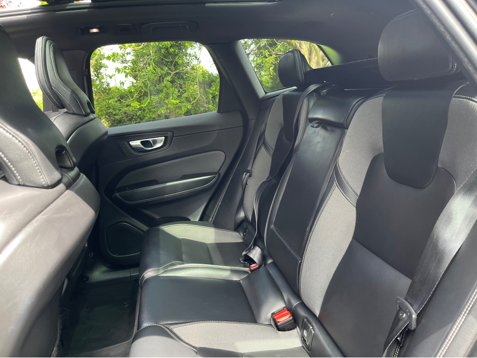 2022 Volvo XC60 2L Diesel For Sale Images