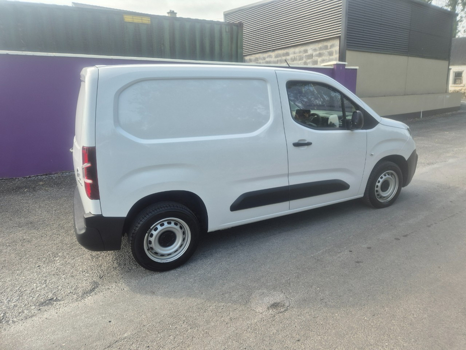 2023 Citroen Berlingo 1.5L Diesel For Sale Images
