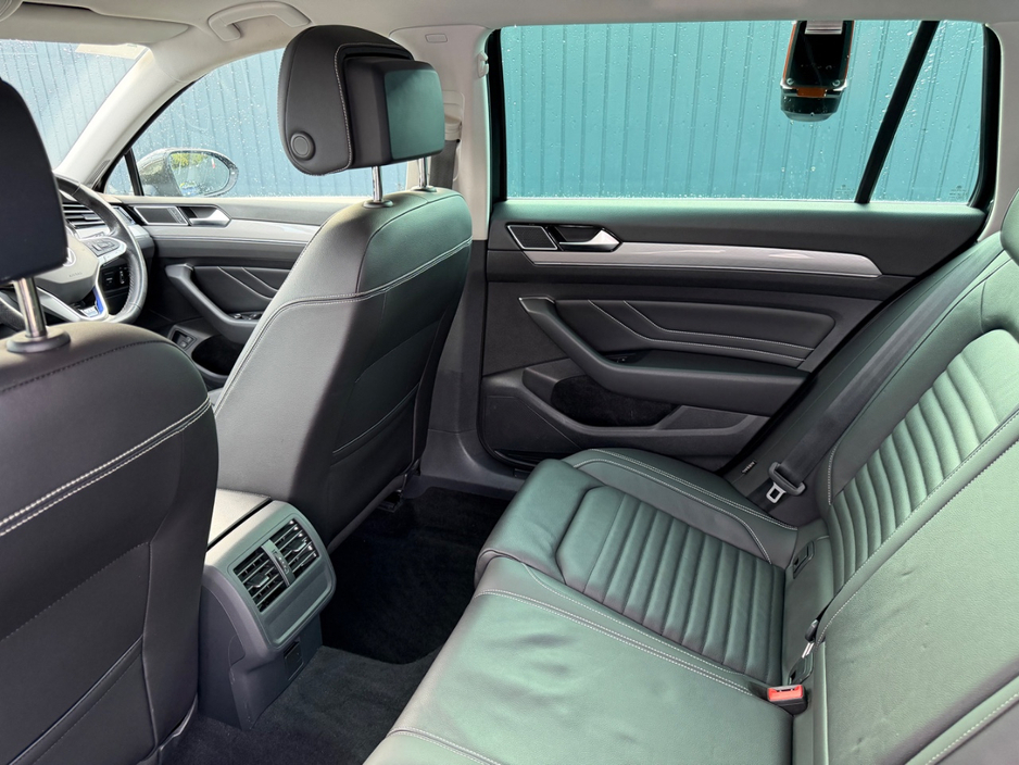 2022 Volkswagen Passat 1.4L Hybrid For Sale Images