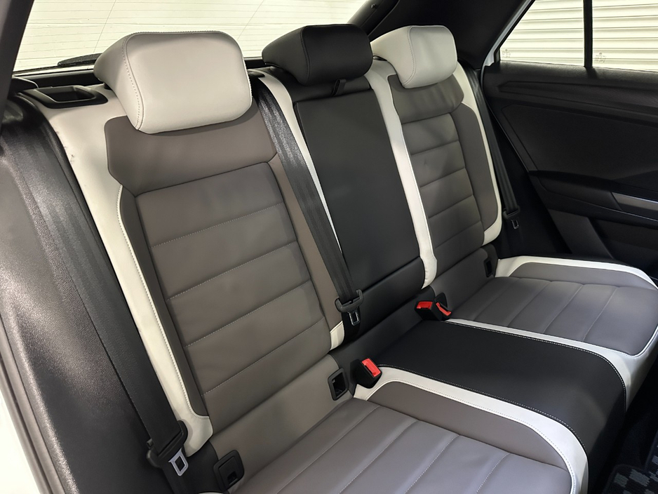 2021 Volkswagen T-Roc 2L Diesel For Sale Images